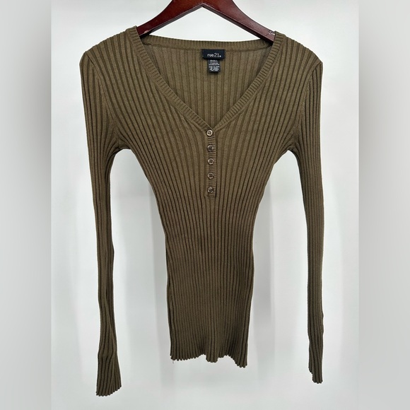 Rue21 Tops - Rue21 Green Ribbed Long Sleeve Blouse